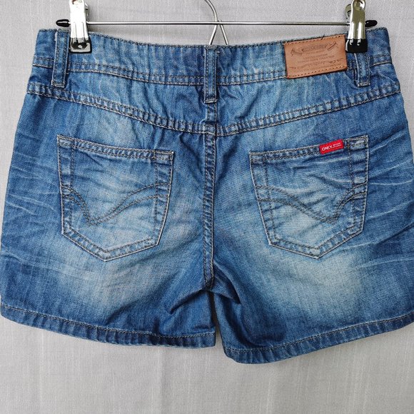 ONLY denim shorts - Picture 2 of 9